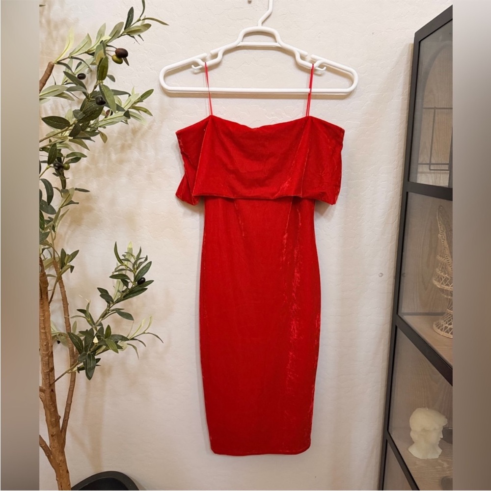 Gianni Bini Red Velvet Off-Shoulder Midi Dress
